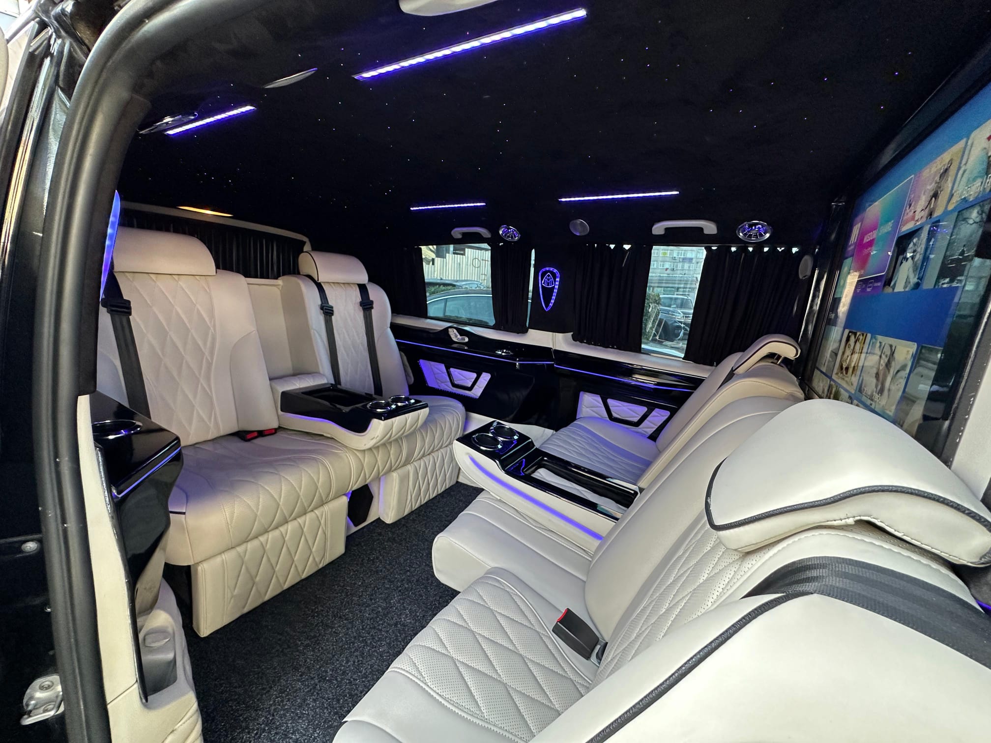 Private Mercedes Maybach Full VIP