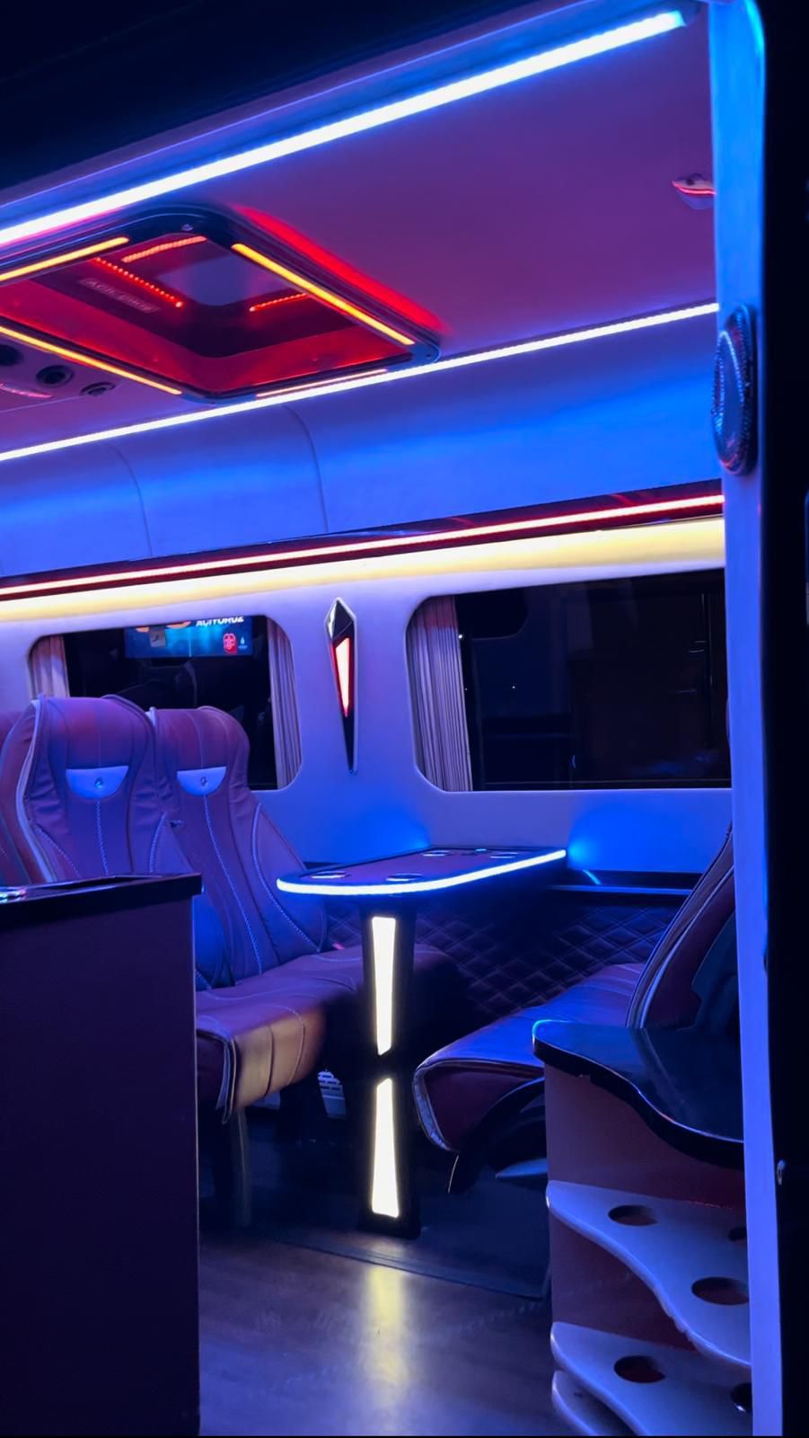 Private Luxury Black VIP Sprinter/Crafter